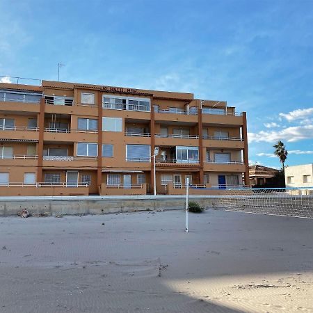 Beachfront Apartment With A Terrace Mareny Barraquetas 외부 사진